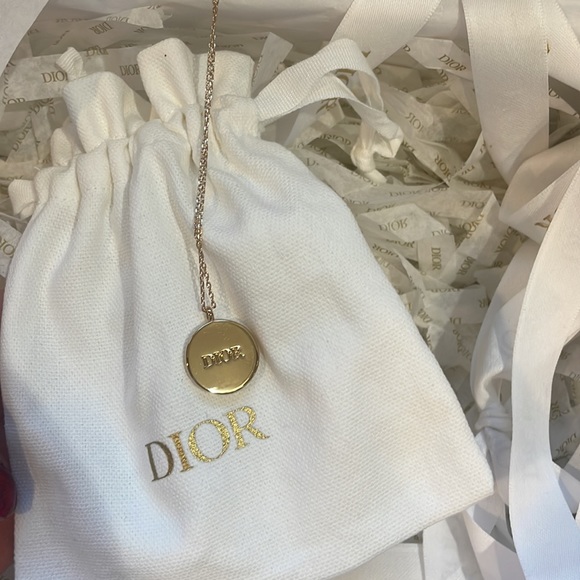 New 🌹CHRISTIAN DIOR 🌹 Gold Pendant Necklace- Gold Tone & Ceramic Jadore - Picture 15 of 15
